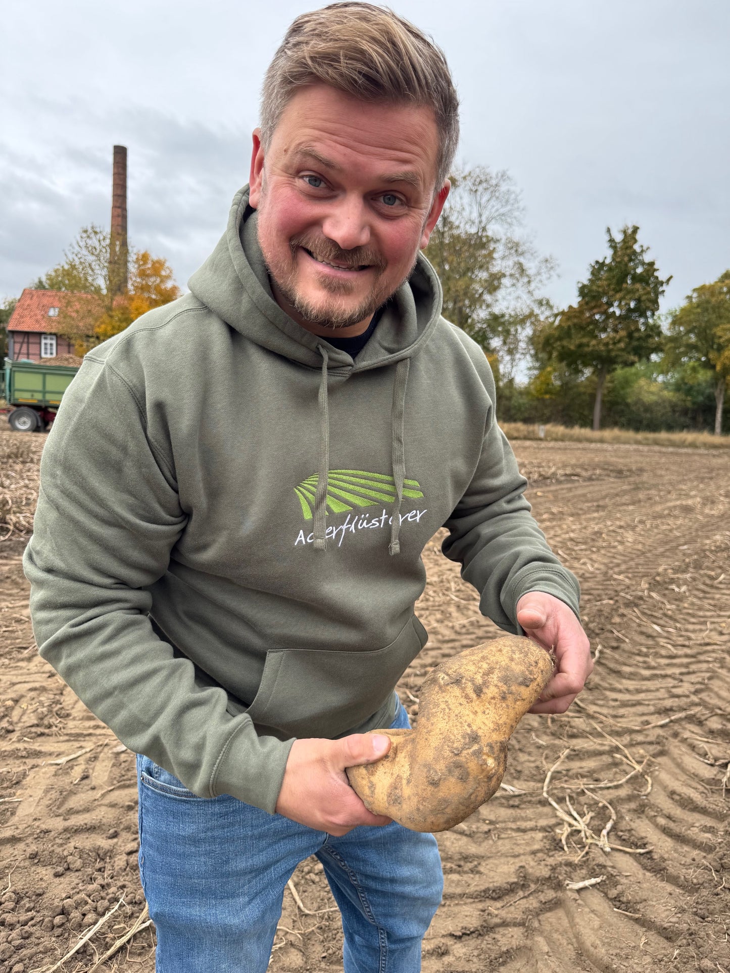 Hoodie "Ackerflüsterer" oliv