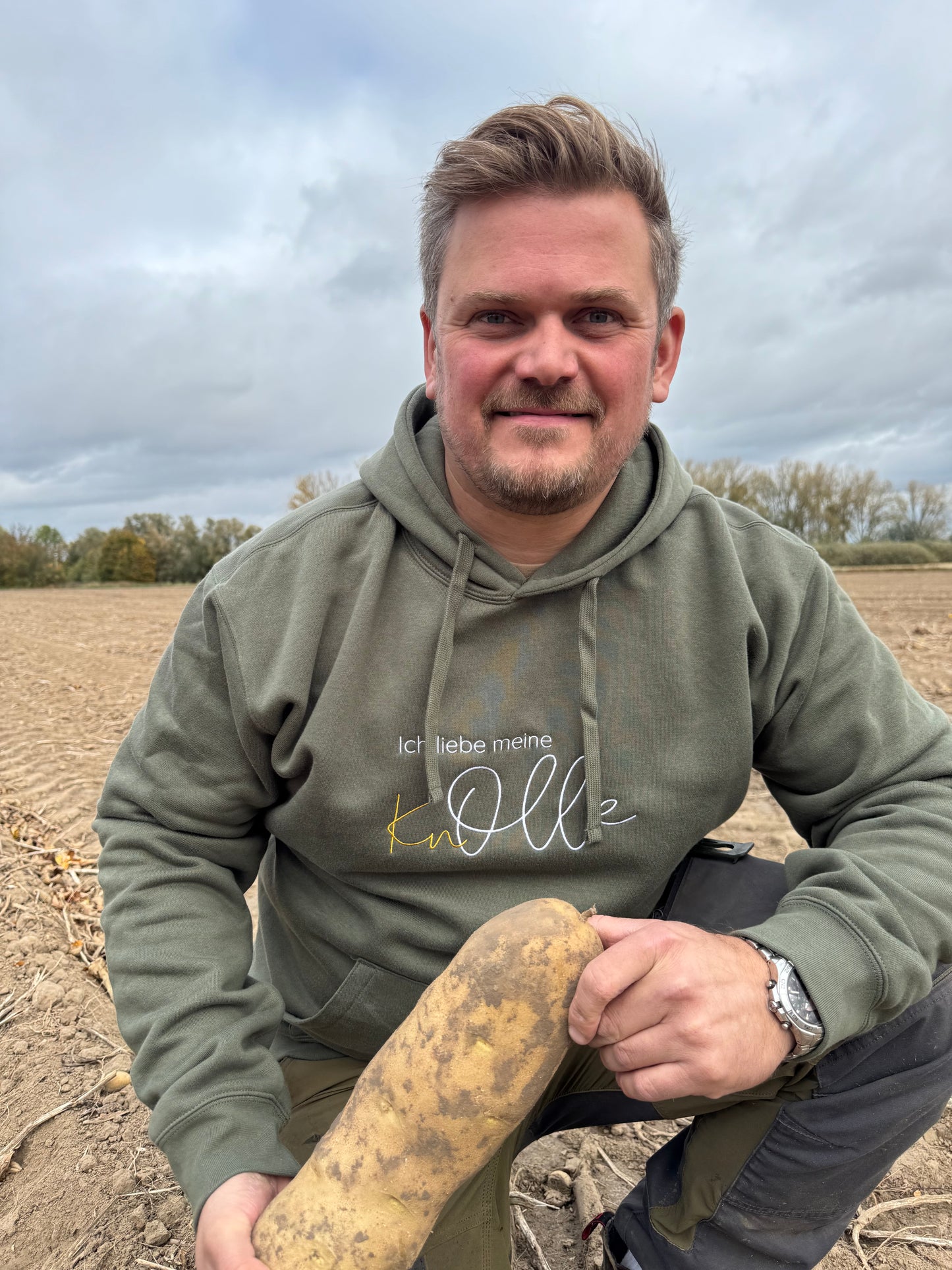 Hoodie "Ich liebe meine KnOlle" oliv